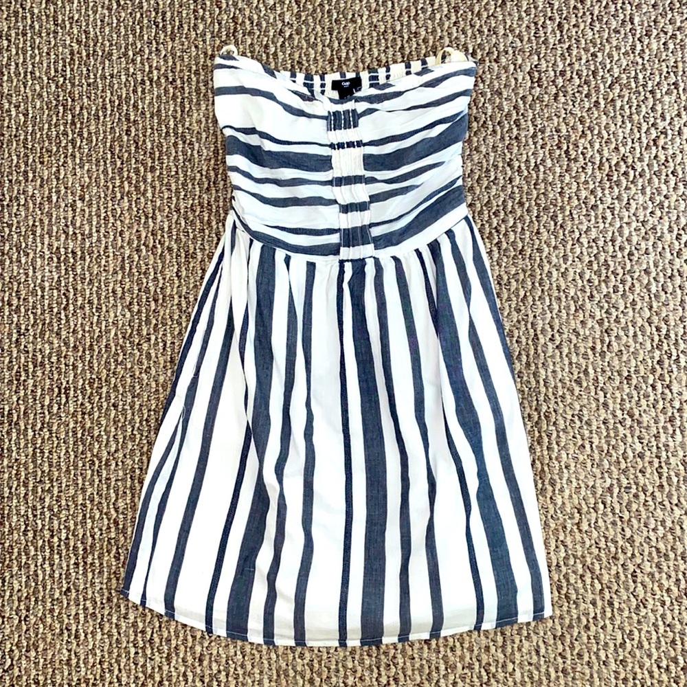 Size XS Gap brand dress